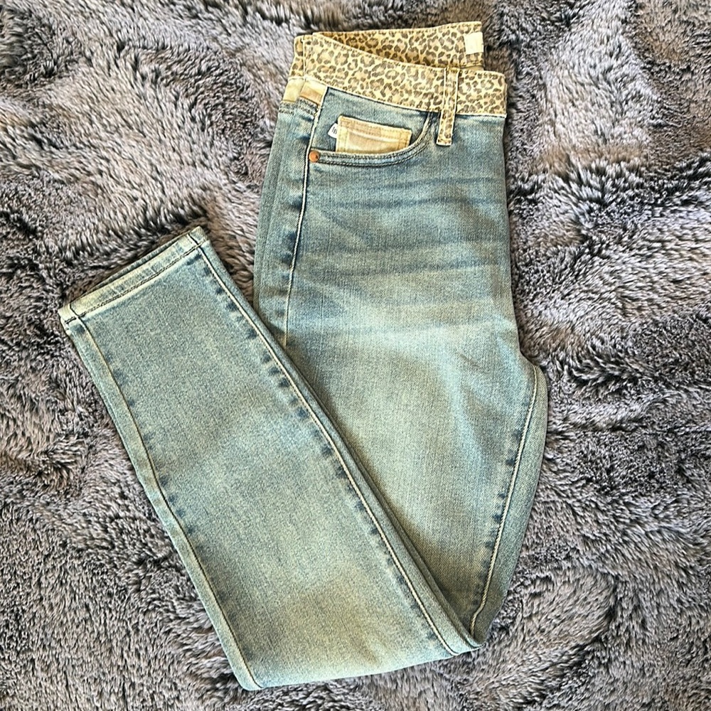 Judy Blue leopard and camo light jeans size 3/26